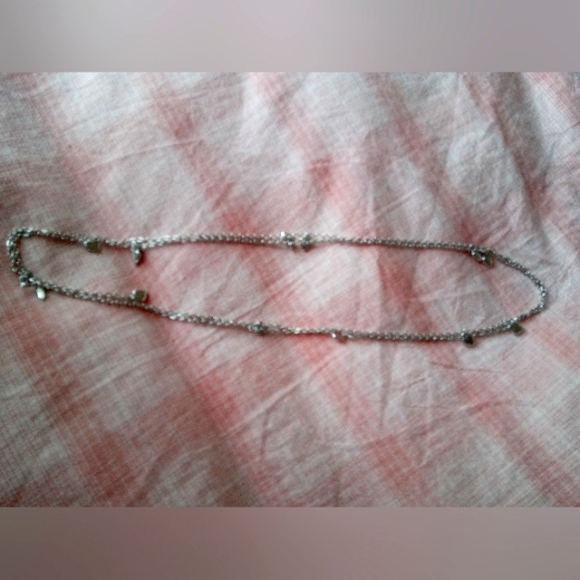 JEWELRY - Silver Chain Heart Necklace - Picture 3 of 5